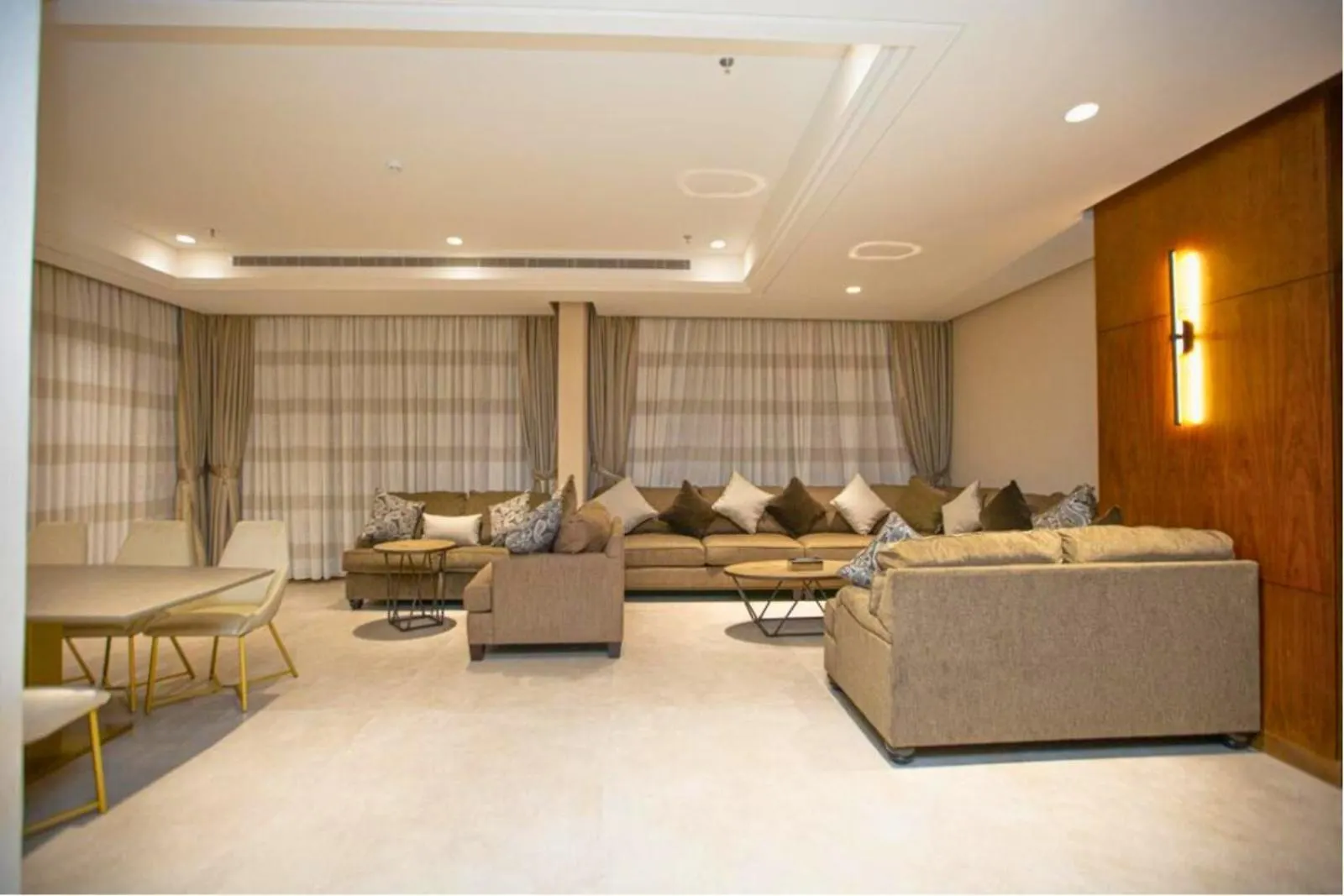 Midan Hotel & Suites Al Aziziya Mecca 4*,  Saudi Arabia